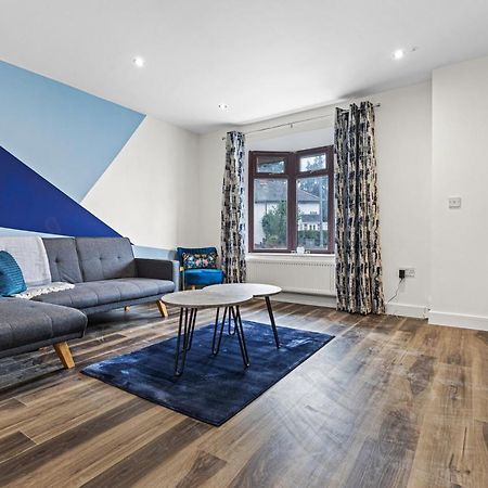 Walsall - 4 Bedroom House, Wi-Fi, Garden , Sleeps 8 - Jrr Stays Bescot Dış mekan fotoğraf